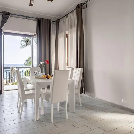 Apartment Praiola House Pozzillo