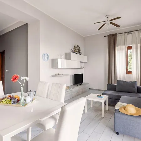 Praiola House
