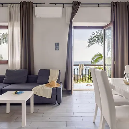 Apartment Praiola House